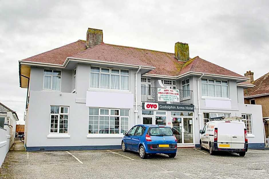 OYO Godolphin Arms Hotel