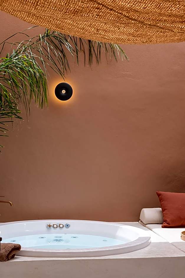 Qualia Slowlife Suites