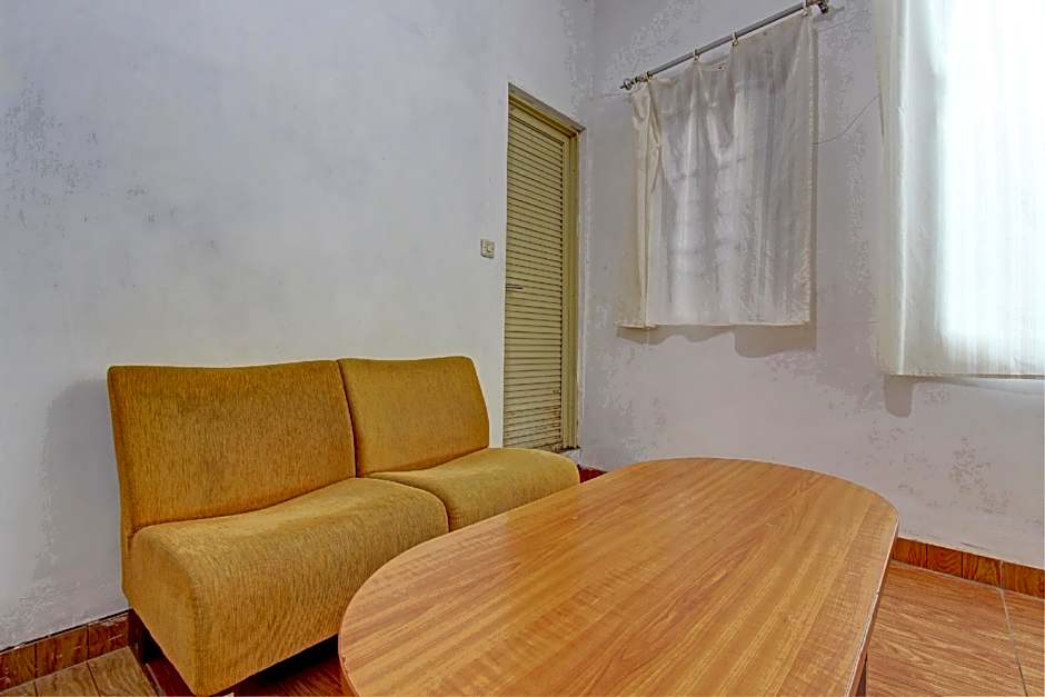 OYO 92821 Wisma Zahira 2 Syariah