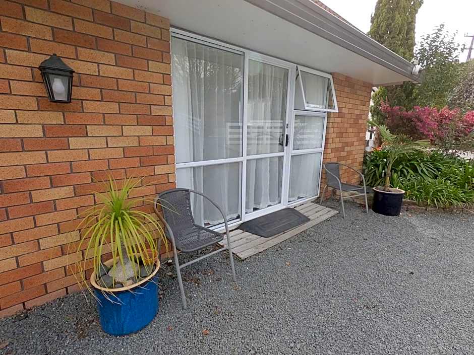 Castle Court Motel