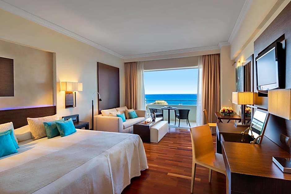 Photo 1 of 5 of Club Superior, Sea View