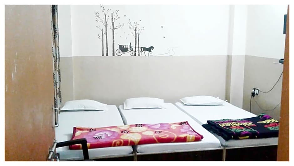 Goroomgo Swastik Guest House Near Kashi Vishwanath Temple Varanasi