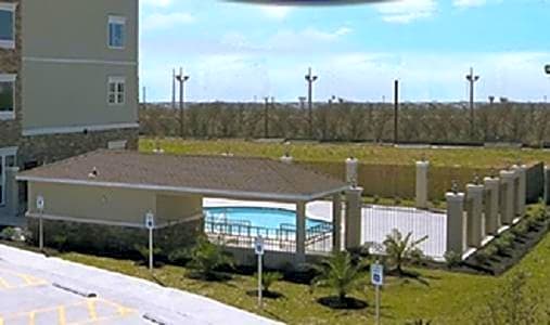 Quality Inn & Suites Victoria East