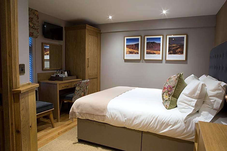 The Queen's Head Hotel