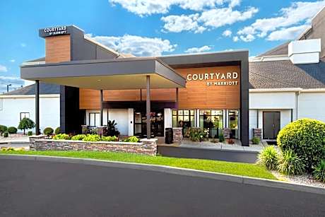 Courtyard by Marriott New Haven Orange/Milford