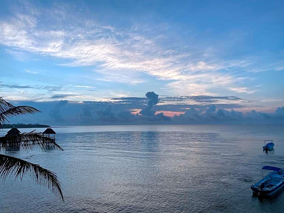 Casa Cenote Hotel