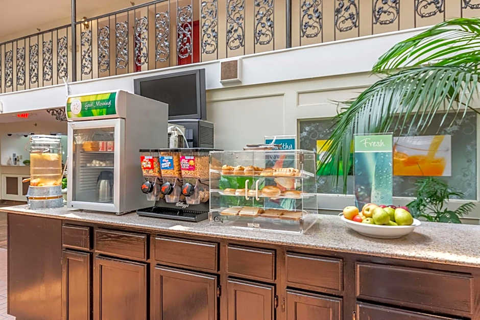 Coratel Plus Suites Wichita West Airport