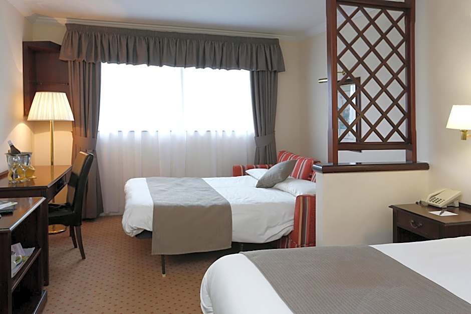 Oaks Hotel and Leisure Club