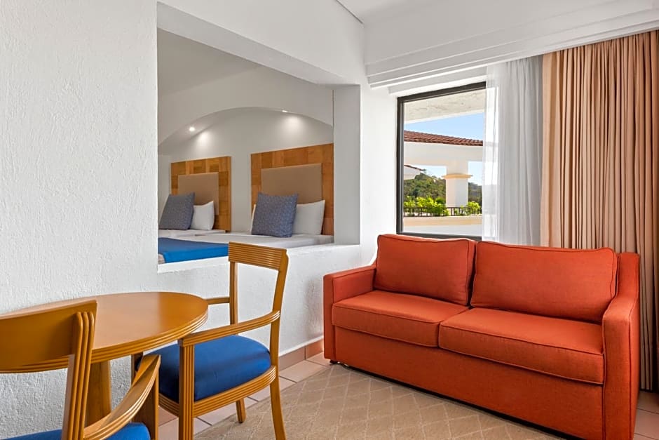 Park Royal Huatulco-All Inclusive