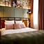 Square Lodge Hotel La Roche sur Yon - Handwritten Collection