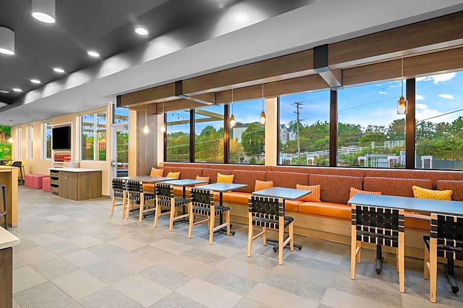 Tru by Hilton Lexington