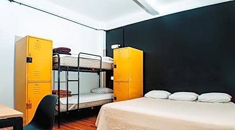 Quadruple Room with Private Bathroom