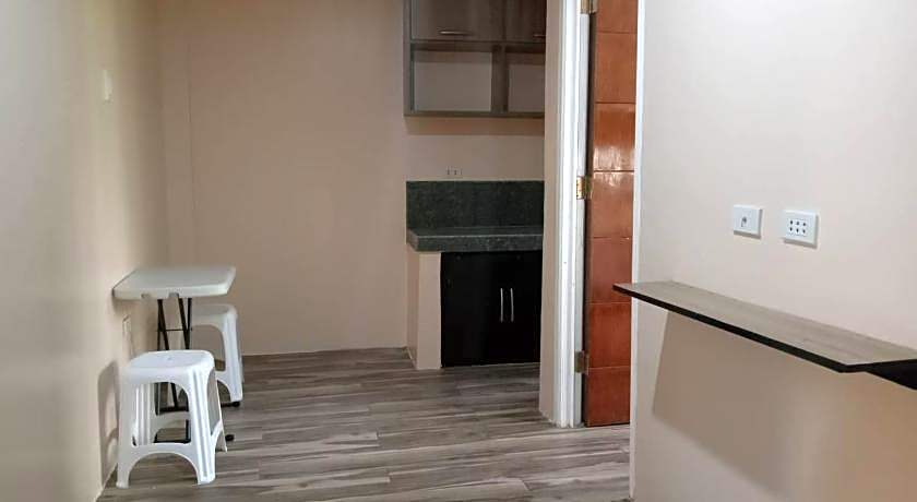 RedDoorz @ JJ & KAYE APARTMENT