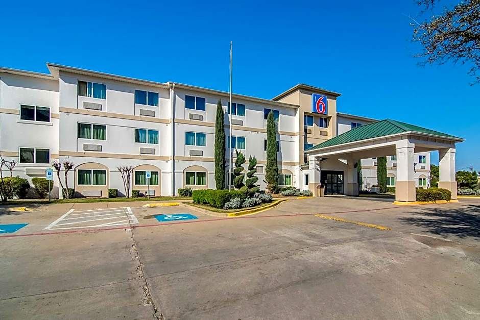 Motel 6 Dallas - North