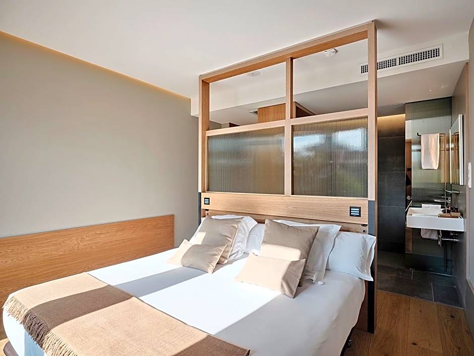 Qgat Restaurant Events & Hotel