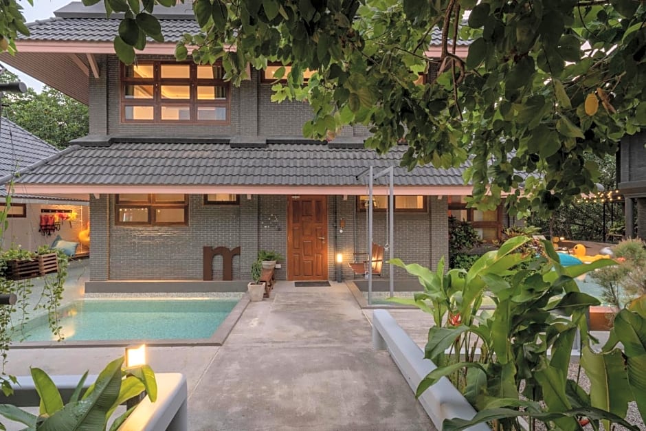 Phrip Phri Luxury Pool Villas