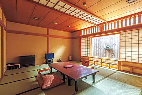 Standard Quadruple Room without Bathroom