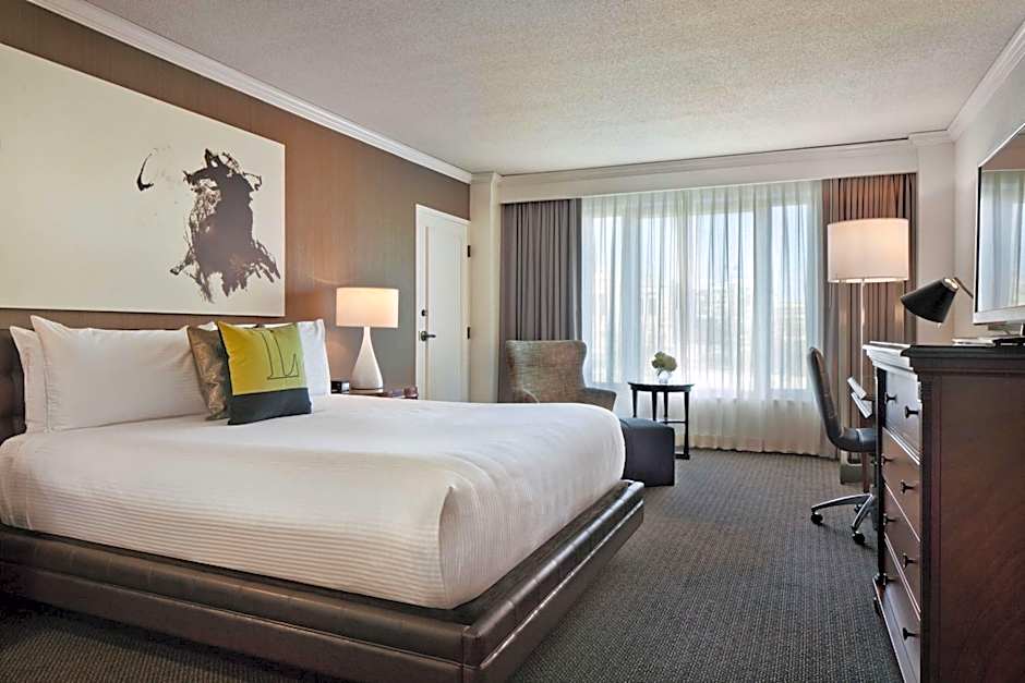 The Logan Philadelphia, Curio Collection by Hilton