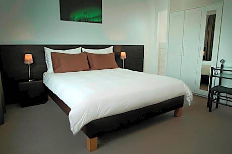 Family Apartment with Lake View