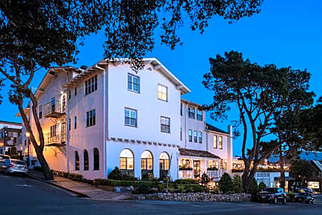 Pine Inn - Carmel
