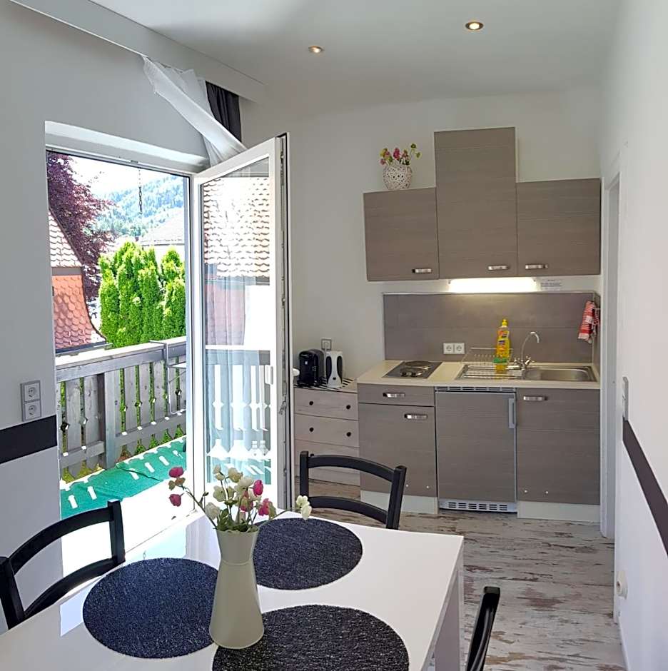 LA Boutique House