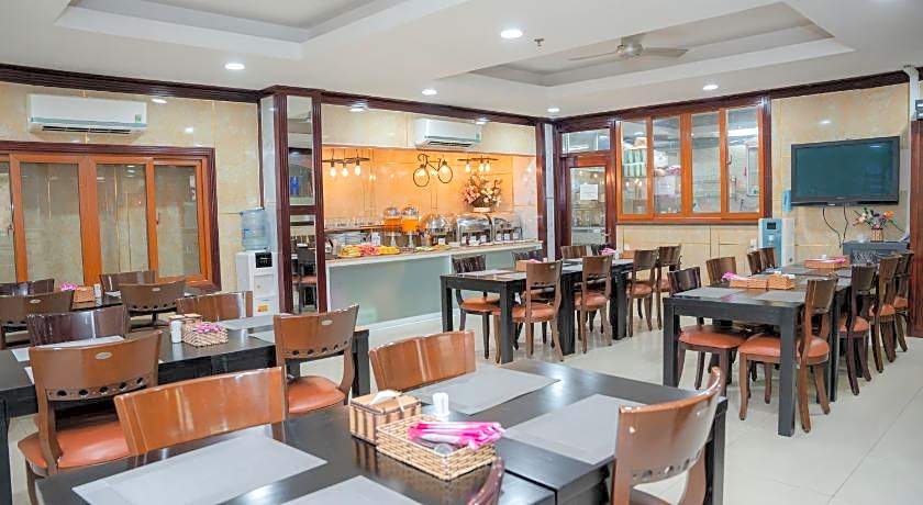 Duc Minh Saigon Airport Hotel