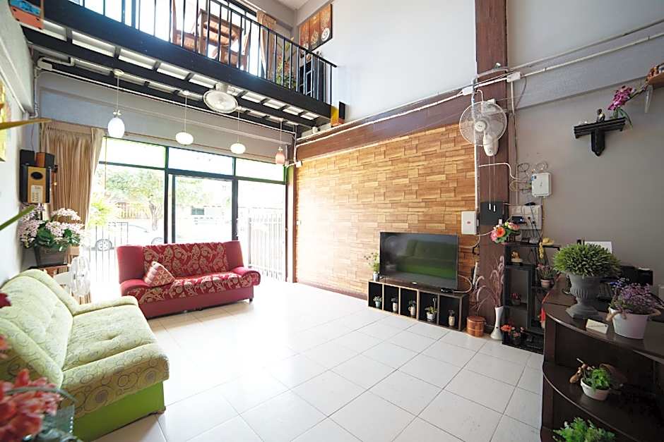 OYO 465 Krung Kao Traveller Lodge