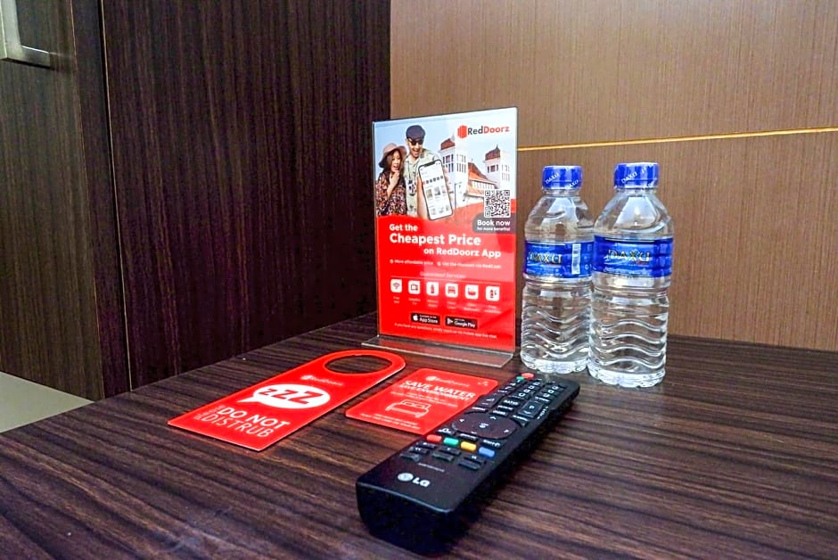 RedDoorz Syariah @ Namira Hotel