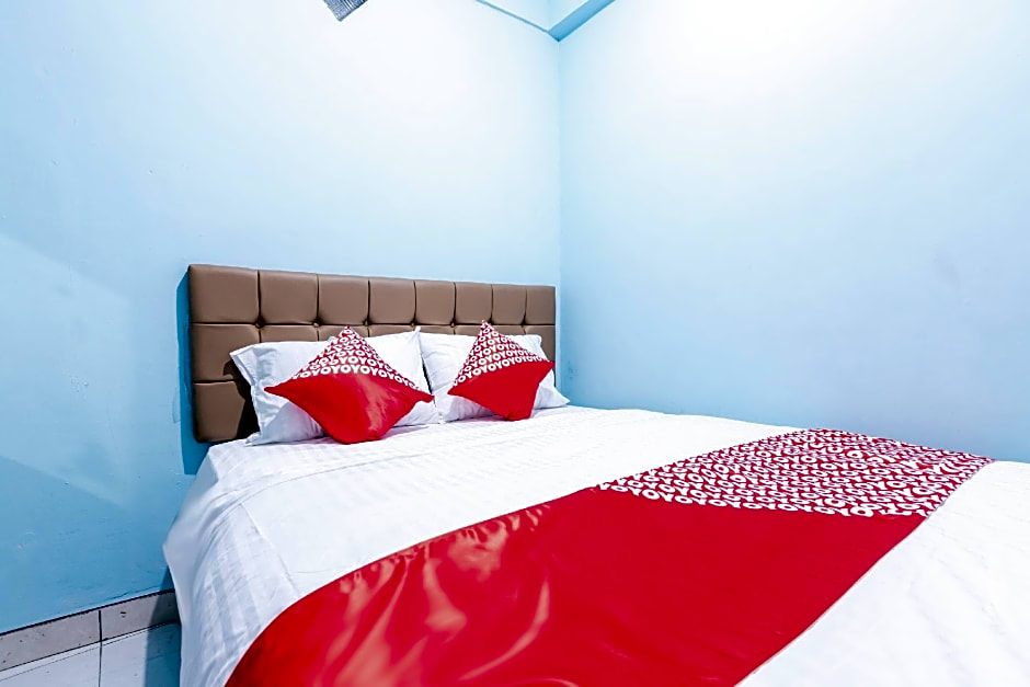 Super OYO 1516 Cemara Gading Syariah