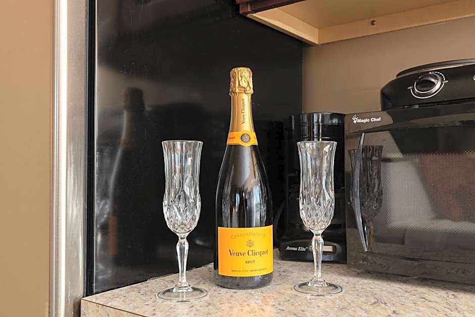 Brinton Suites