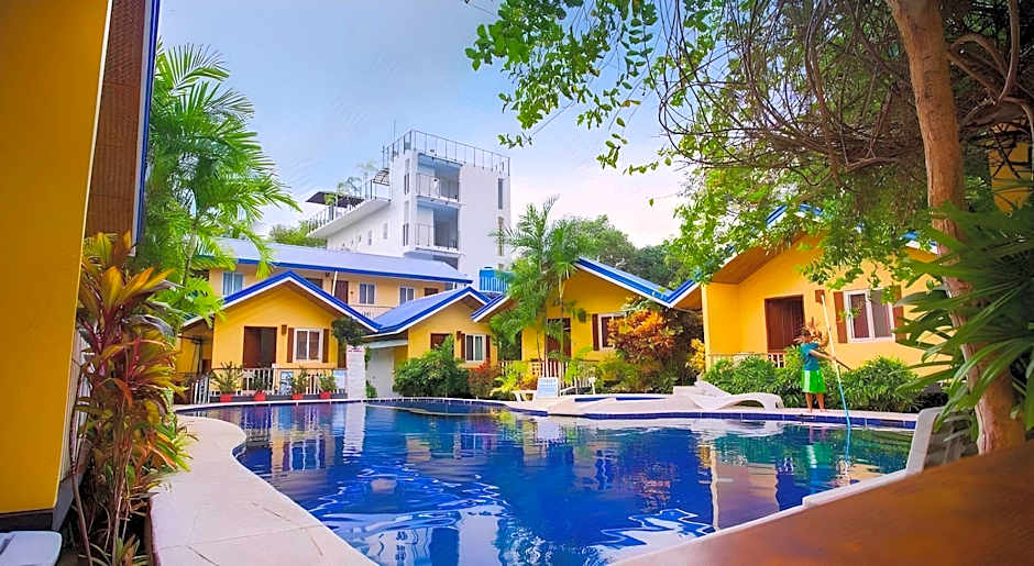 Blue Lagoon Inn & Suites