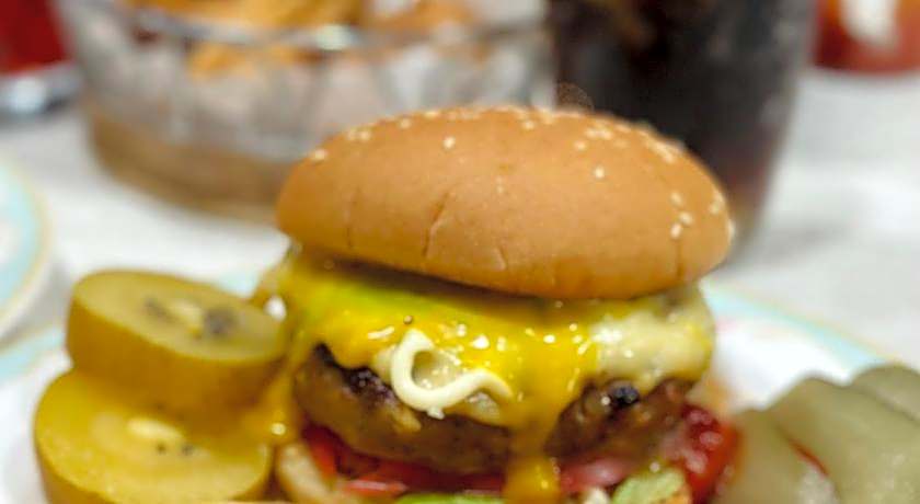 Hotel Justice - Ski IN Ski OUT - Private bathroom, next to the ski lift station