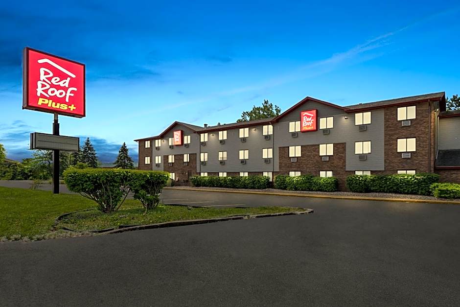 Red Roof Plus Belleville