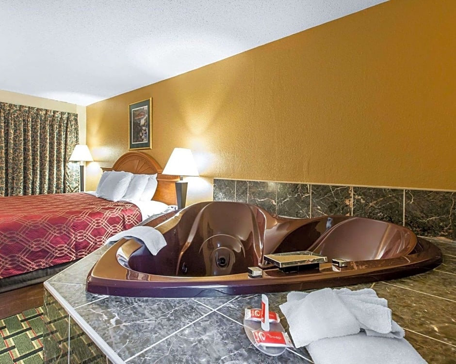 Econo Lodge Dalton West