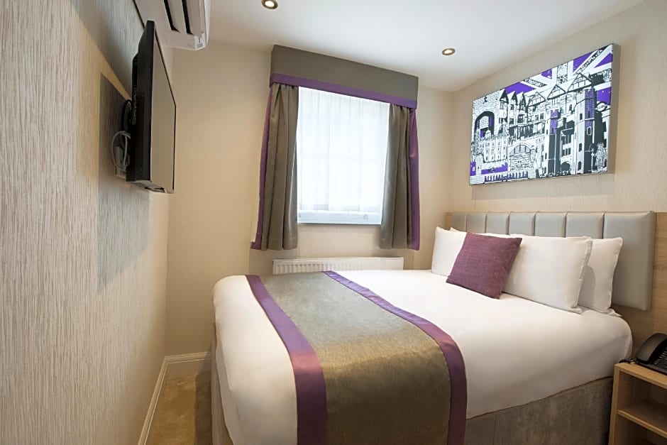 OYO Townhouse 30 Sussex Hotel