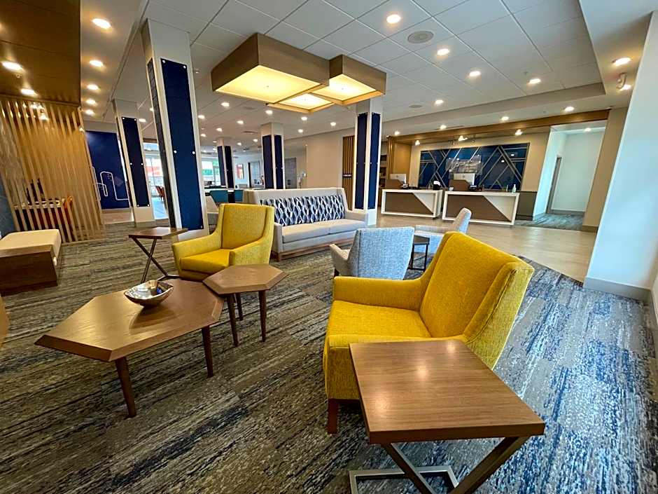 Holiday Inn Express and Suites Ft. Smith Airport By IHG