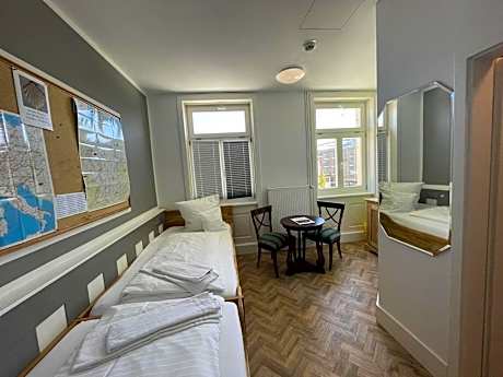 Economy Twin Room
