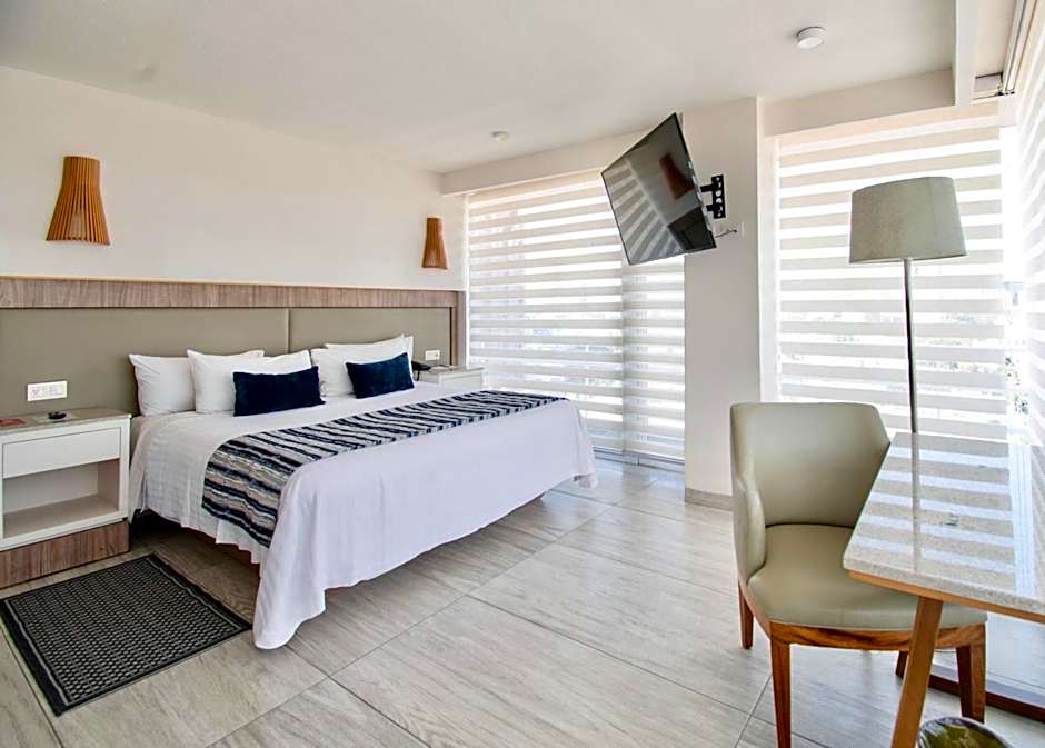 Hotel Velvet Plaza