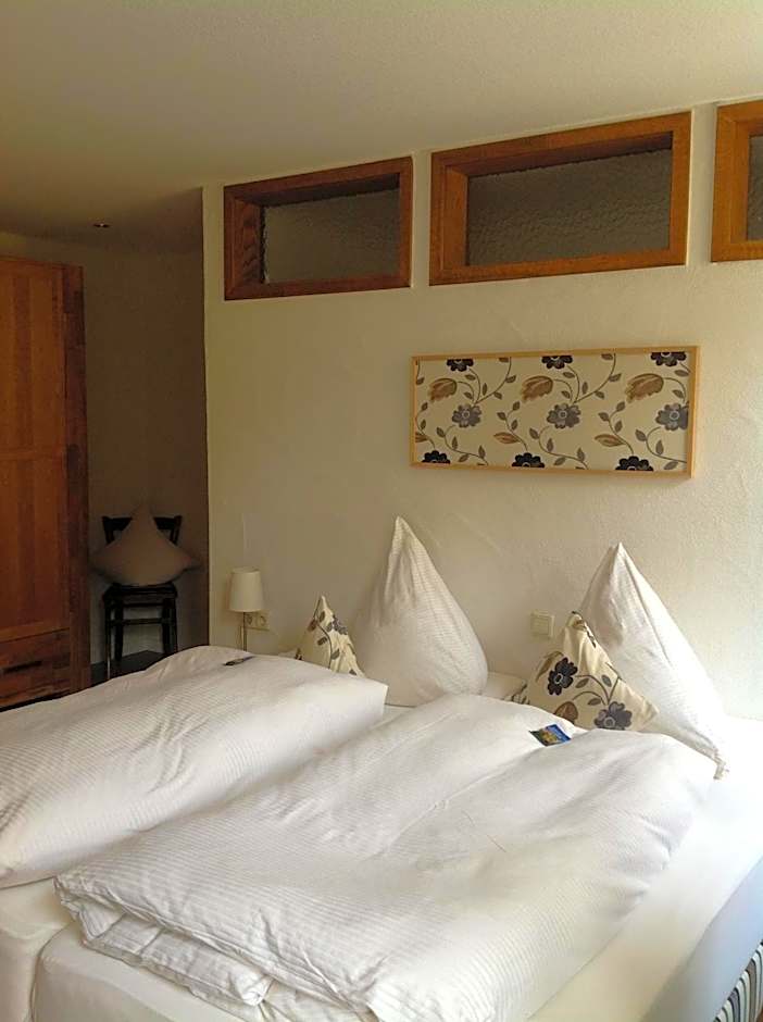 Moselland Hotel im Enderttal Zum Onkel Willi