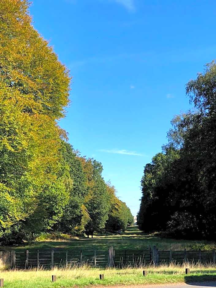 Old Hunters Lodge Whipsnade Limited