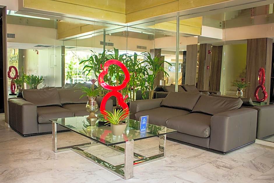 Ramada Panama Centro via Argentina