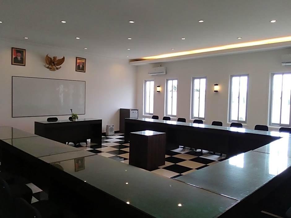 Charaka Hotel