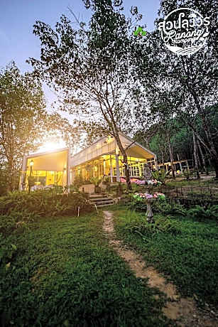 สวนลุงวรRanongGlamping