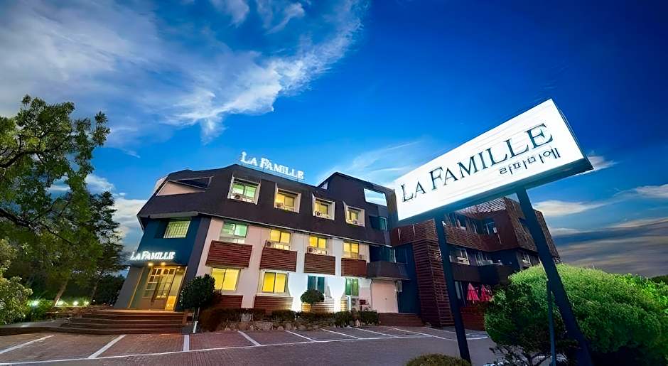 La Famille