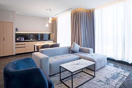 One-Bedroom Suite - Sea View