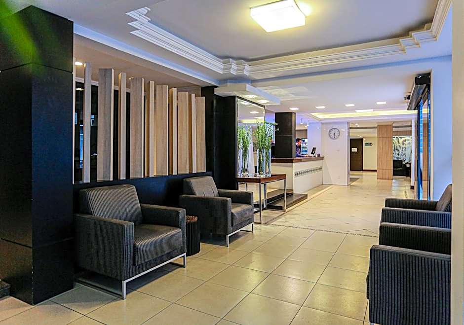 Sandri City Hotel