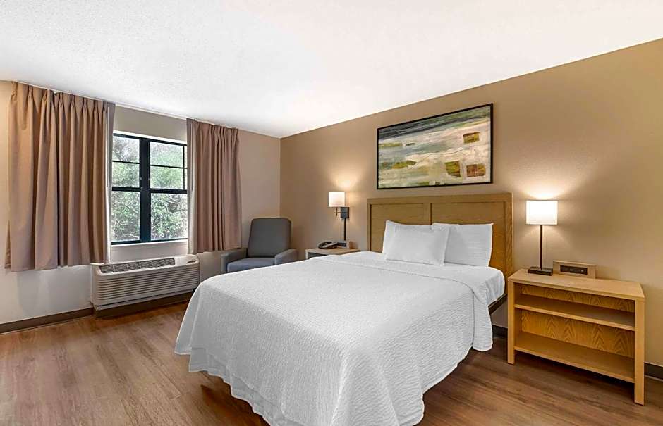 Extended Stay America Suites - St. Petersburg - Clearwater - Executive Dr.