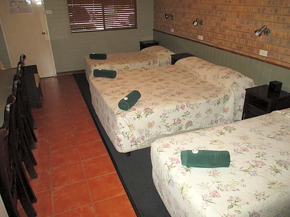 Barcaldine Country Motor Inn