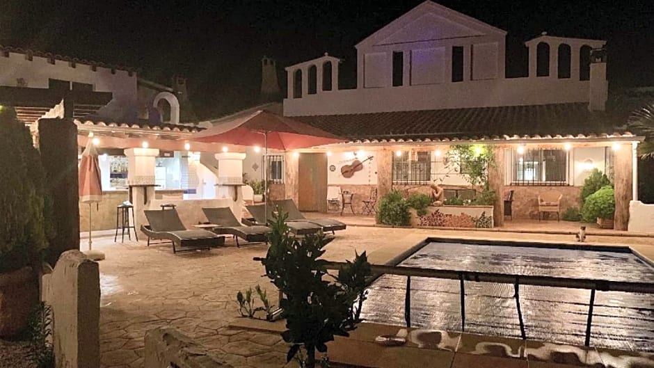 Cueva Romana, Solo Adultos, Apto para Nudistas