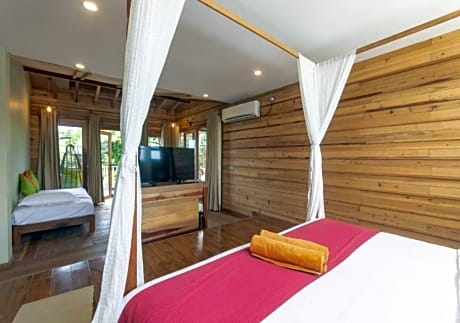 Grand Jacuzzi Suite (20% off on Return Shared Speed Boat transfer from Airport)
